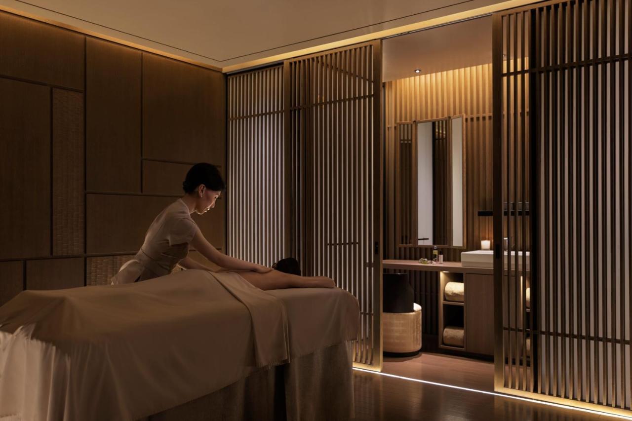 The Ritz-carlton 5*